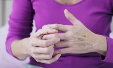 Врач рассказала, как здоровье кишечника влияет на суставы