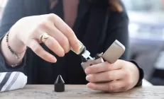 Электронные сигареты приводят к «дырявому кишечнику» и хроническому воспалению в ЖКТ