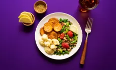 Почему я плохо себя чувствую после еды? 5 возможных причин