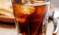 Два сладких напитка в день повышают риск раннего рака кишечника