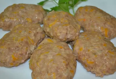Рубленые котлеты из индейки с тыквой на пару
