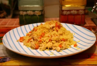 Плов с отварной куриной грудкой