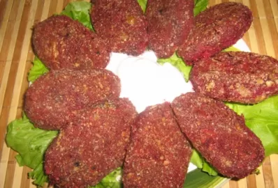 Диетические котлеты из свеклы и творога