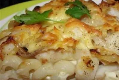 Рыба, запеченная с макаронами