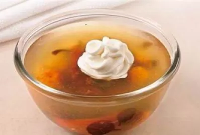 Суп из сухофруктов и свежих яблок с рисом