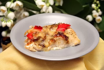 Судак, запеченный в сметане