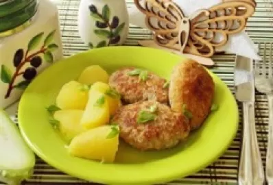 Говяжьи котлеты с отварным картофелем