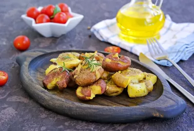 Ароматный золотистый картофель на гарнир