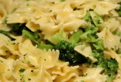 Бантики с кроликом и брокколи