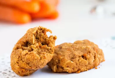 Морковная выпечка с курагой и овсяными хлопьями