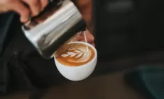 Кофе помогает печени справиться с нагрузкой и замедляет воспаление