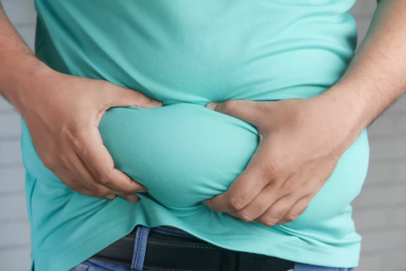 Врач-эндокринолог: Жир на животе повышает риск болезней печени и сахарного диабета