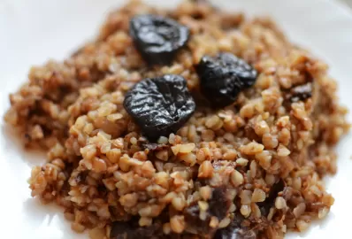 Сладкая гречка с сухофруктами