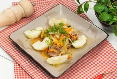 Индейка под овощами