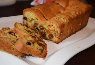 Овсяный пирог с творогом и сухофруктами