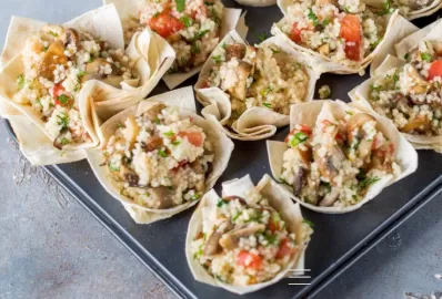 Корзинки из лаваша с овощами и кускусом