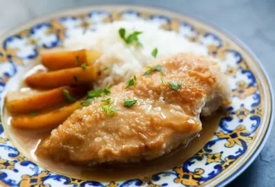 Куриная грудка с яблоками