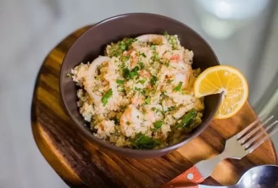 Кускус с мидиями и кальмарами