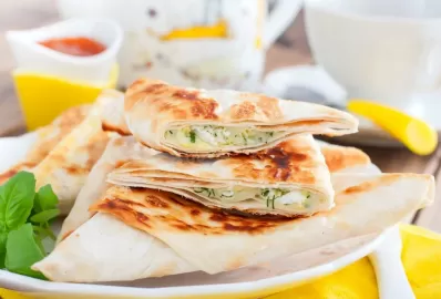 Лаваш с начинкой на гриле