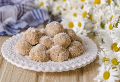 Льняные конфеты с курагой