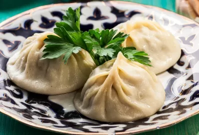 Манты с индейкой и пекинской капустой