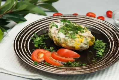 Омлет с курицей и брокколи в пакете