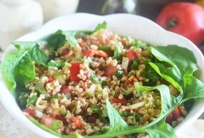 Салат с булгуром и говядиной