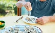 Устрицы защищают кишечник от воспаления