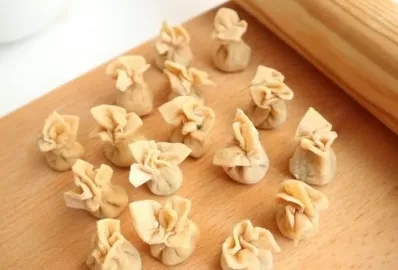 Паста сакеттини с индейкой и рикоттой