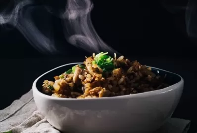 Ароматный рис с фаршем и овощами