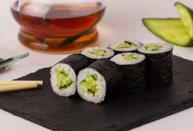 Роллы с огурцом и хеком