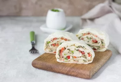 Лаваш с рыбой и авокадо