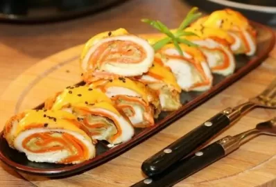 Куриный рулет с овощами