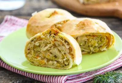 Рулет с творогом и пекинской капустой