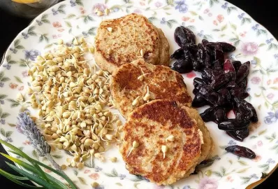 Сырники из зелёной гречки и бананов