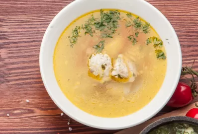 Суп с фрикадельками, гречкой и овощами