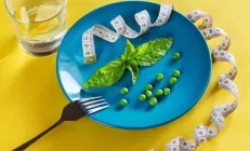 Голодание — это полезно или вредно? Отвечает профессор