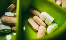 Россияне потратили больше 10 млрд рублей на БАДы, которые могут вывести печень из строя