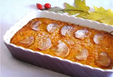 Запеканка из тыквы, яблок и сухофруктов