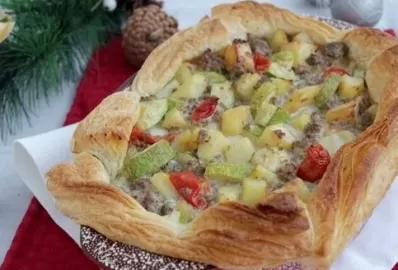 Турецкий слоёный закусочный пирог