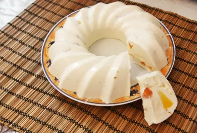 Творожный торт с сушеной дыней