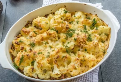 Запеканка из цветной капусты и говяжьего фарша