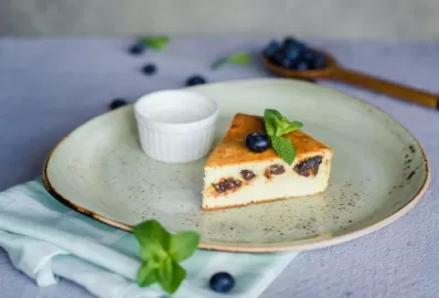 Воздушная запеканка с черносливом