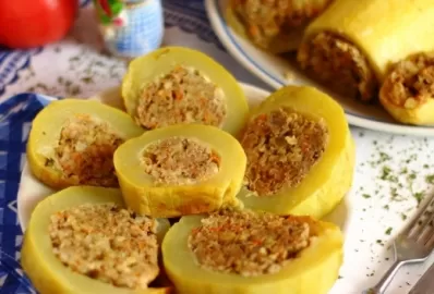 Кабачок с начинкой из фарша и булгура