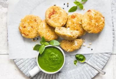 Биточки из киноа с цветной капустой