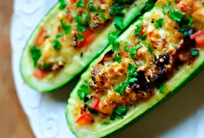 Кабачки, фаршированные рыбой, в духовке