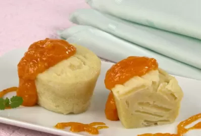 Манный пудинг с грушей