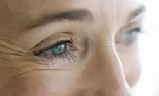 Морщины на лице напрямую связаны со старением печени