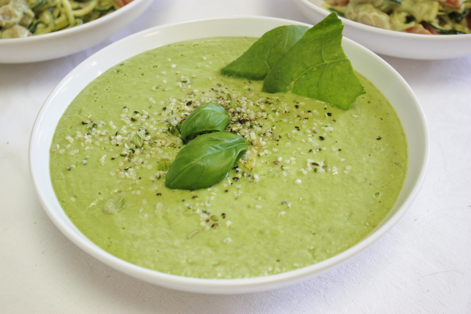 Стол №5. Зелёный крем-суп из авокадо и кабачков - рецепт приготовления